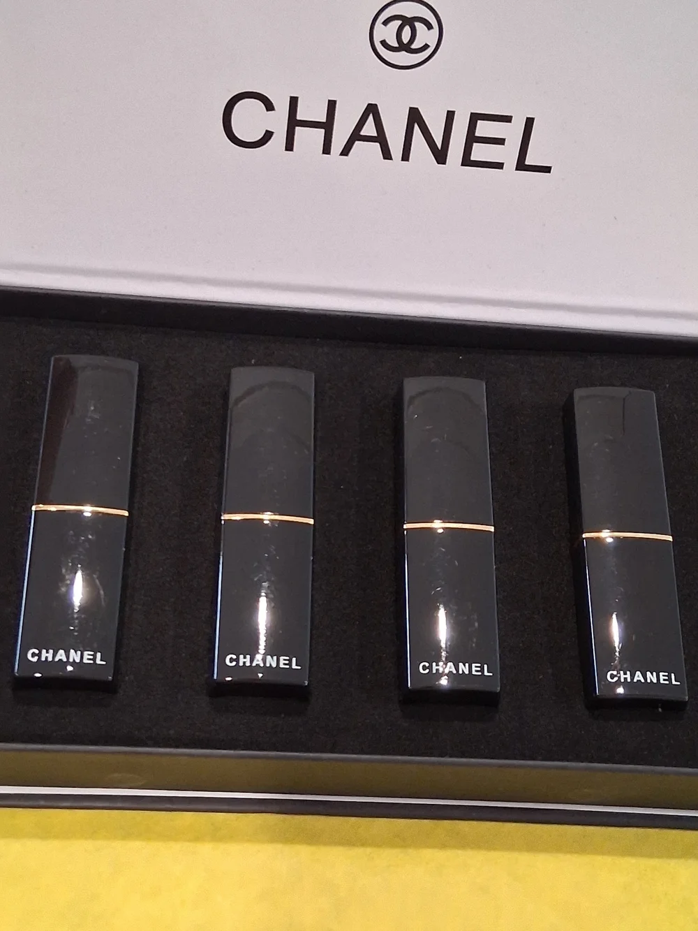 CHANEL Lipstick Set , Red & Coral& Pink Berry.New